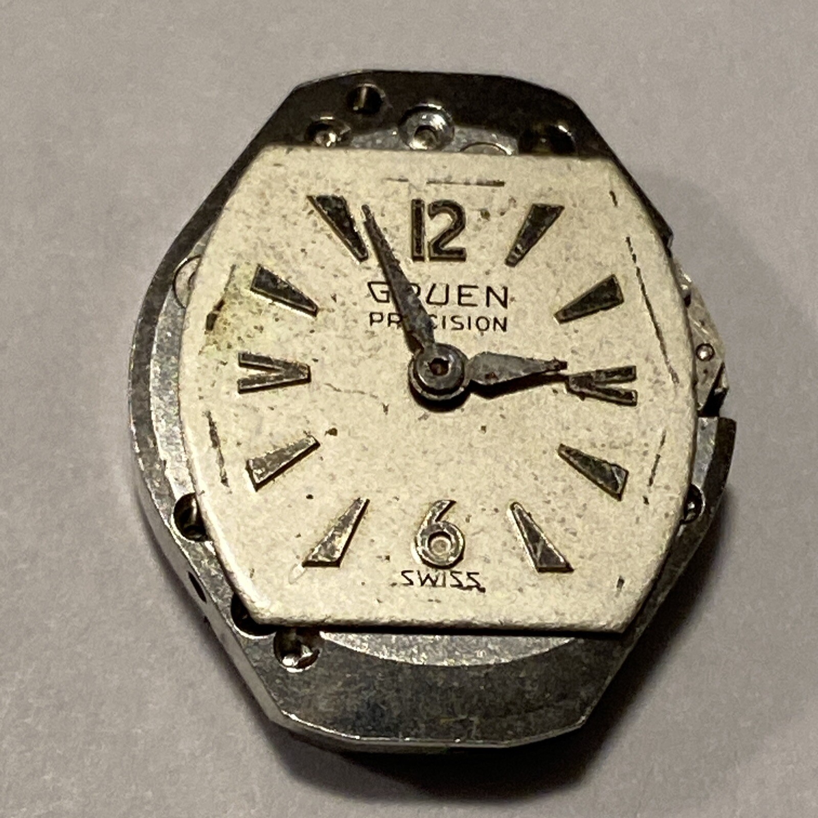 Gruen Precision Caliber ￼225 Movement 17 Jewel For Parts Good Staff￼￼￼