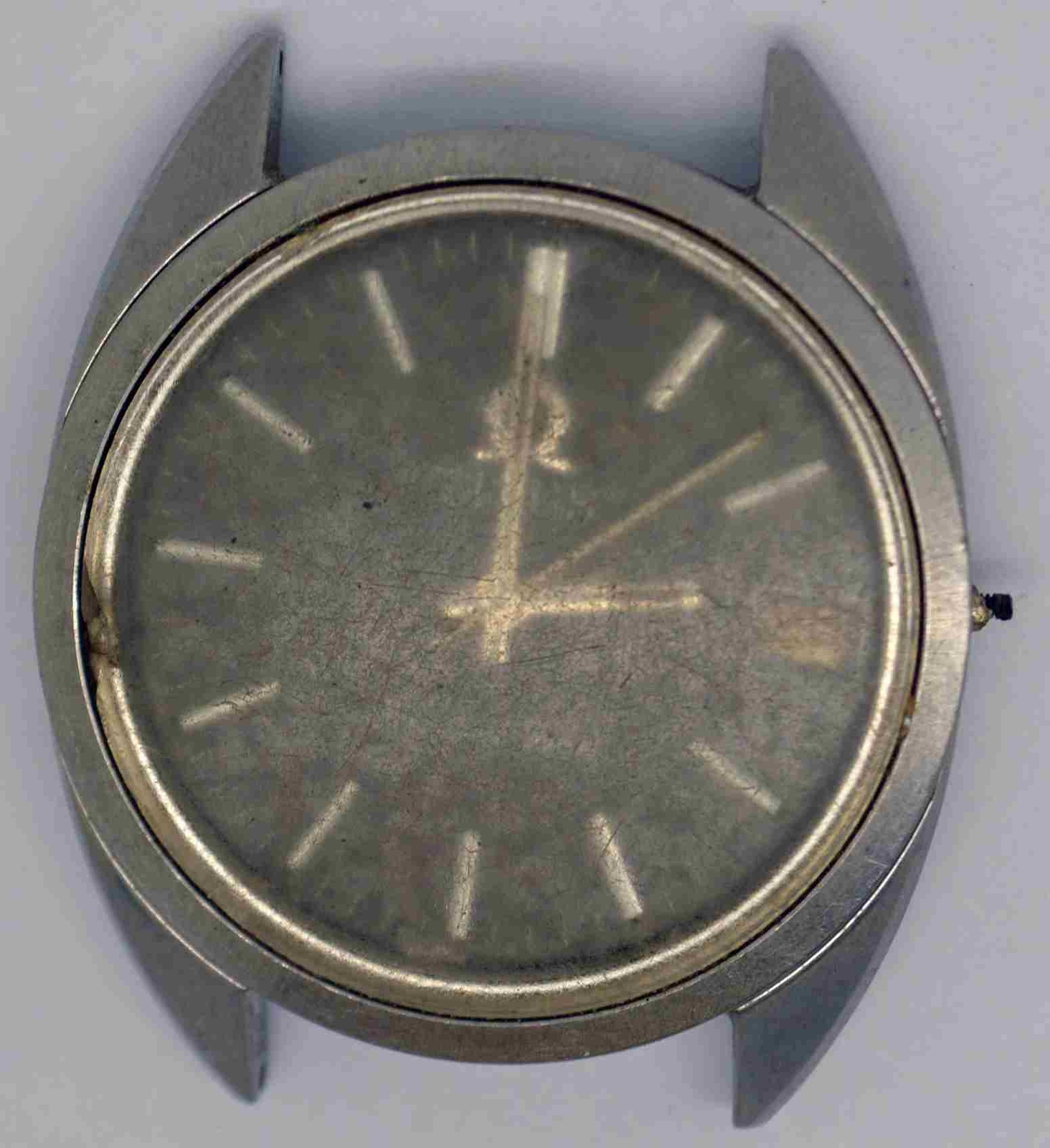 VTG TITUS Fuming fork Steel Wristwatch. Ref: 9307. Cal: 9162. For Service