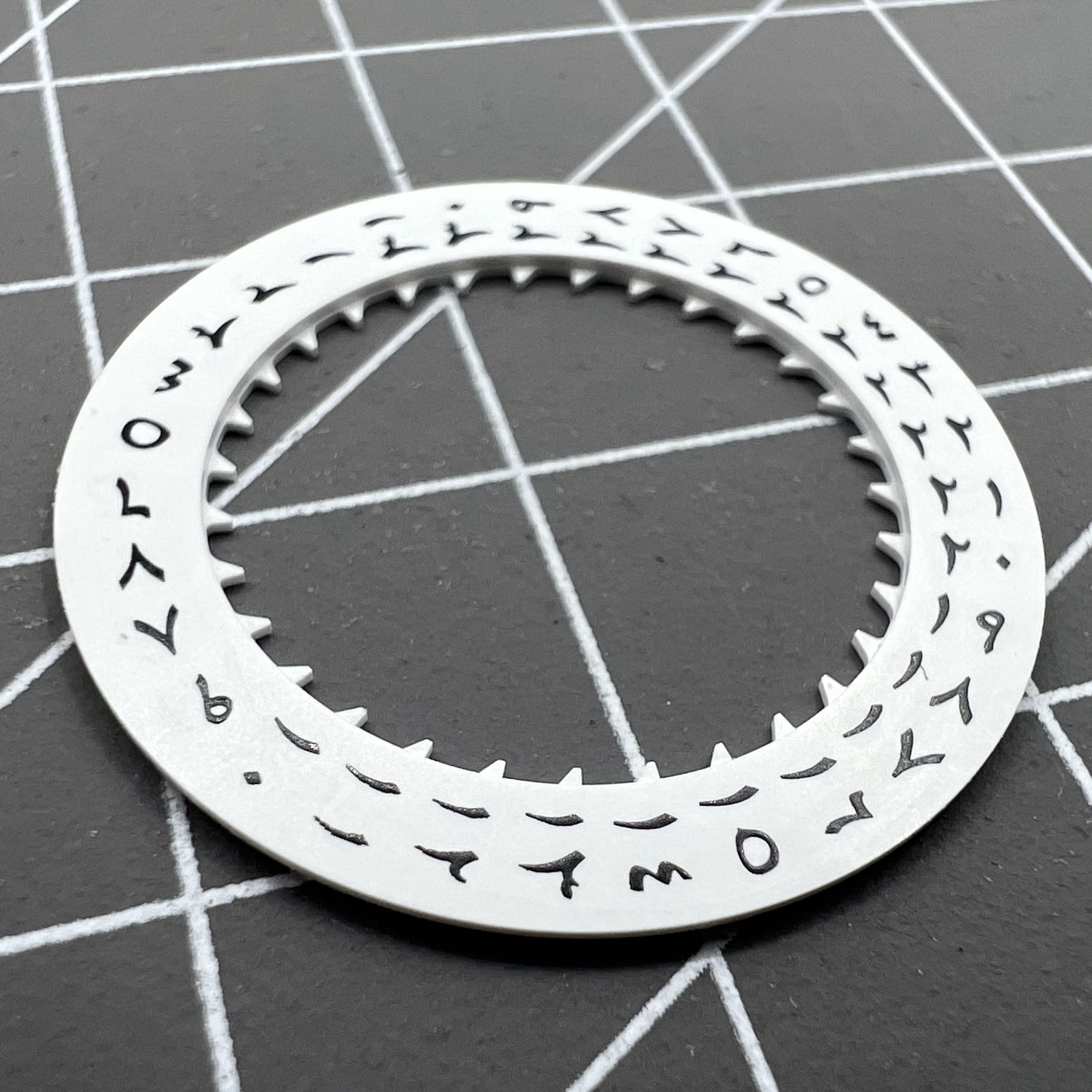Arabic Date Disk Wheel Crown at 3/ 3.8 for NH35 Automatic Mechanical Movement