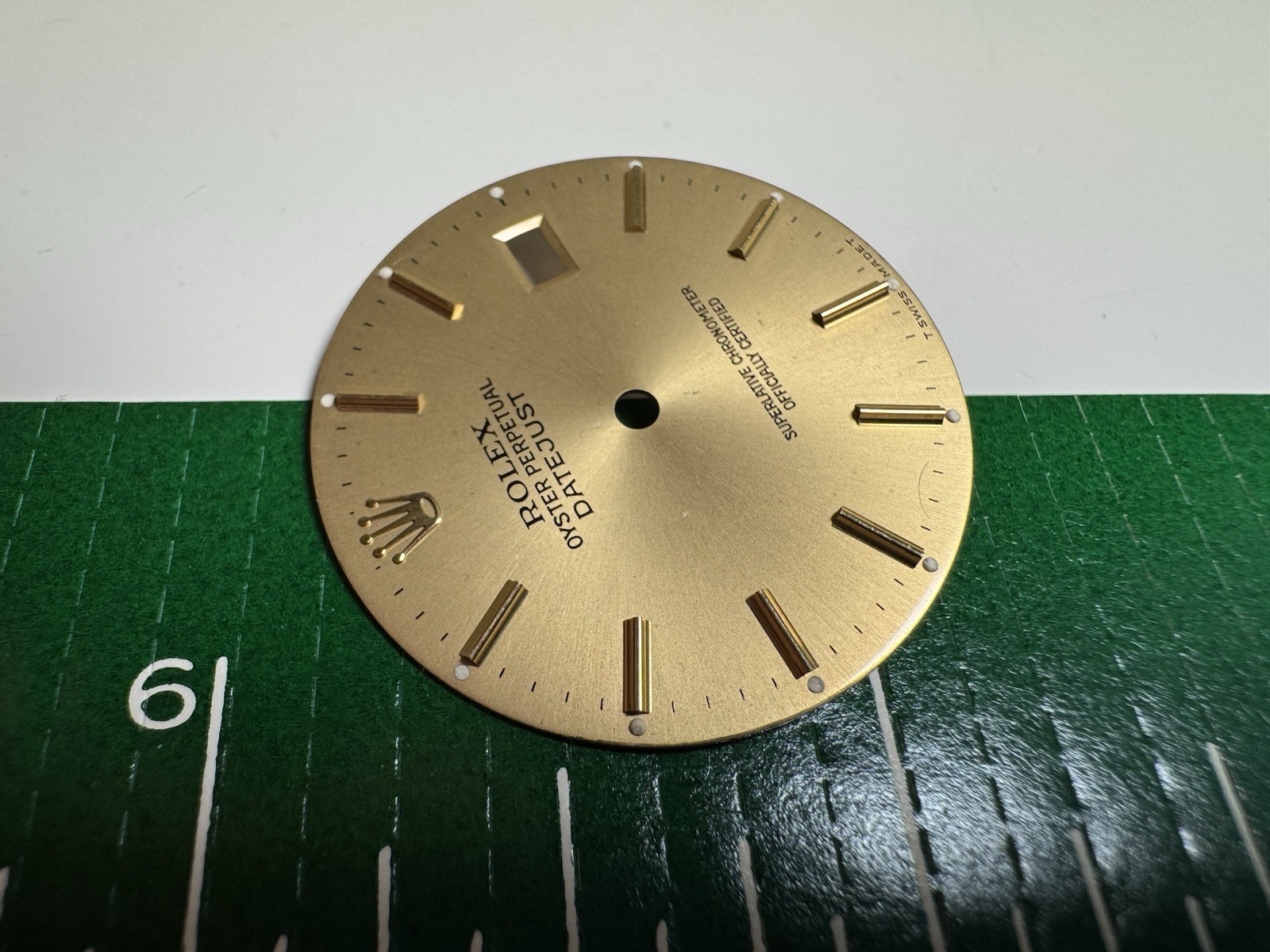 genuine rolex oyster perpetual date just 14 kt gold hour marks chronometer dial