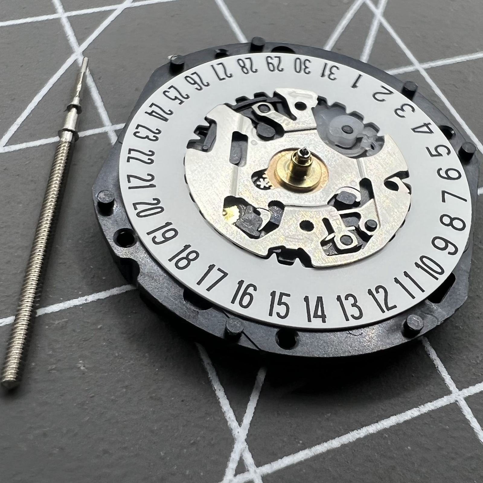 Japan Made Hattori Epson TMI VX12 VX12E Watch Quartz Movement Date At 3/6