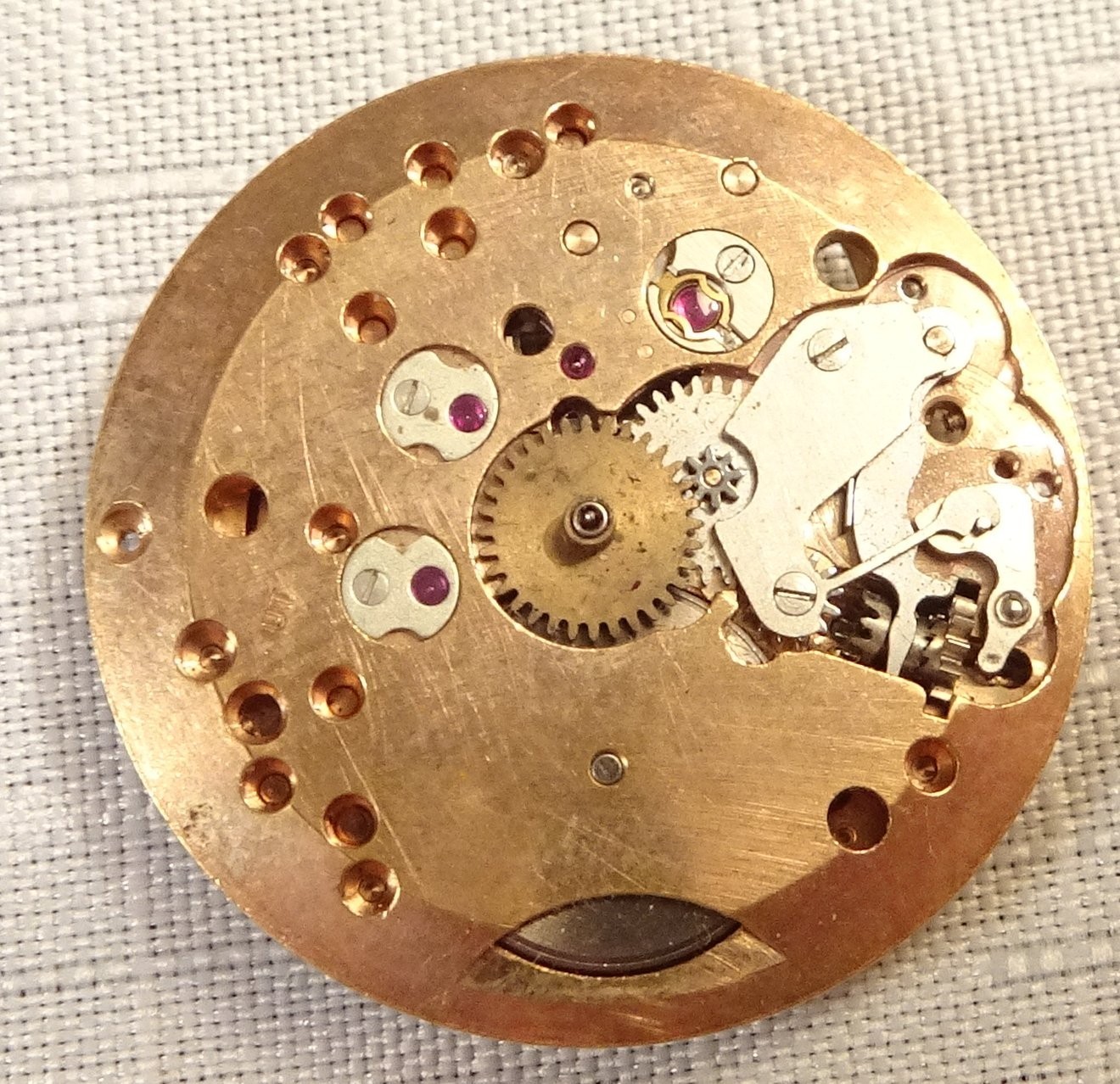 Hilton Wristwatch Movement 17J Antique Swiss Parts or Repair