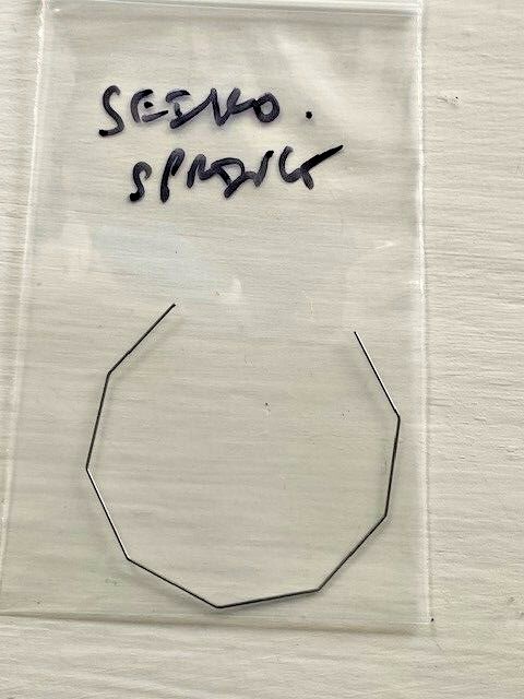SEIKO BEZEL RETAINING SPRING – 1 pcs