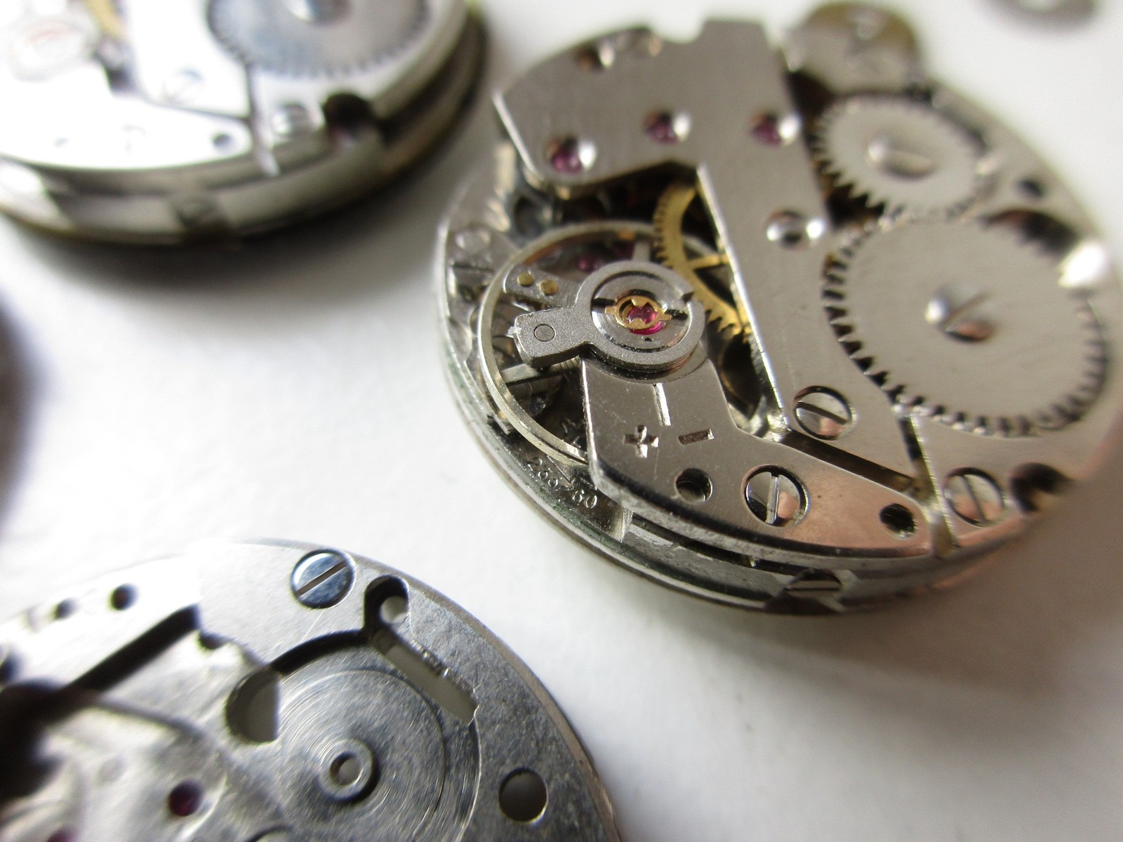 FE France Ebauche cal. 233-60 disassembled watch movements (8 pcs) – for parts
