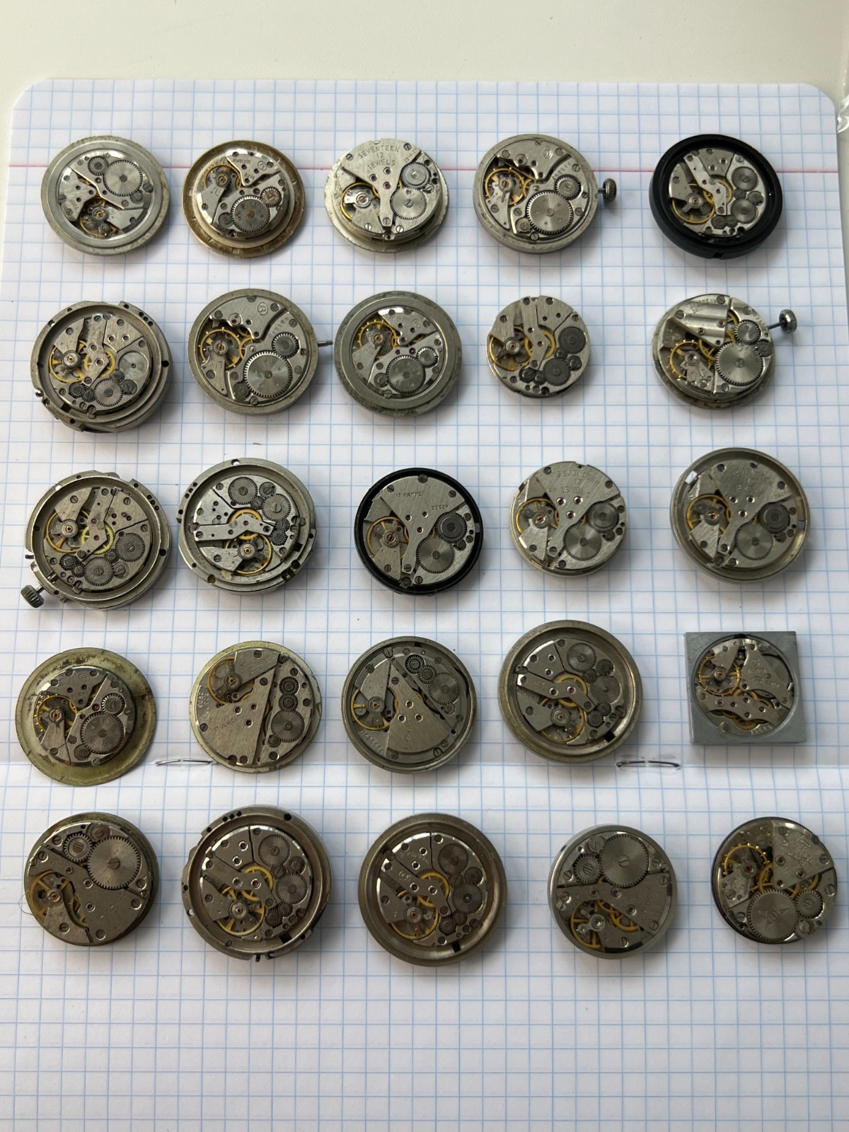MOVEMENTS (25pcs) FOR MENS WRIST WATCH Raketa, Vostok, Slava etc. USSR for parts