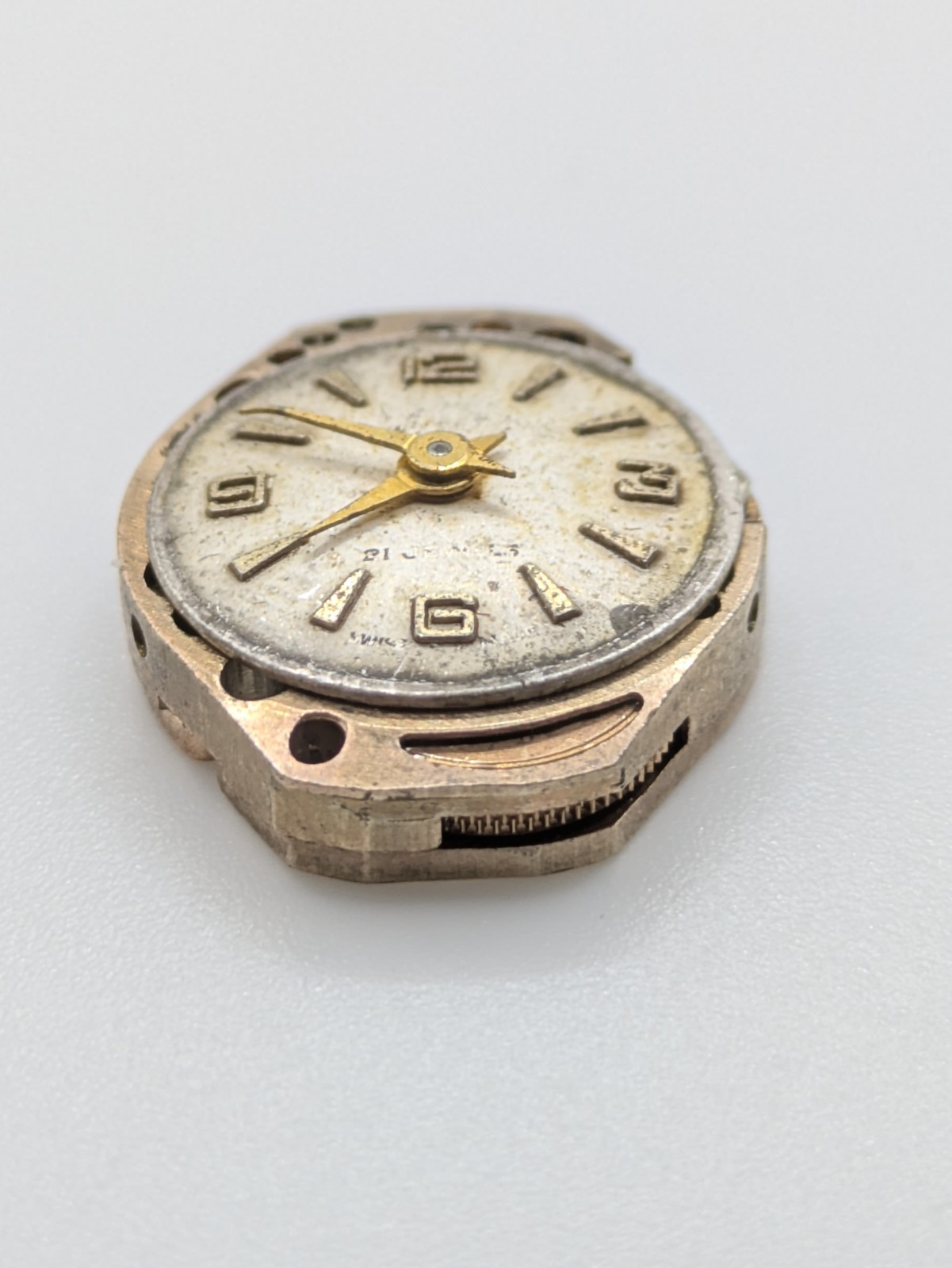 Accurist FHF 60 Manual Wind Watch Movement UNTESTED 21 Jewels Swiss 15.3mm
