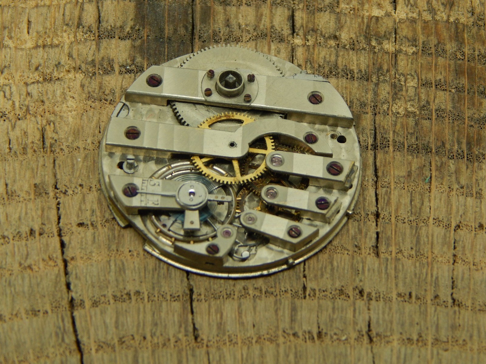 Antique Vintage Pocket watch movement unbranded bridge plate 35.3mm 16L