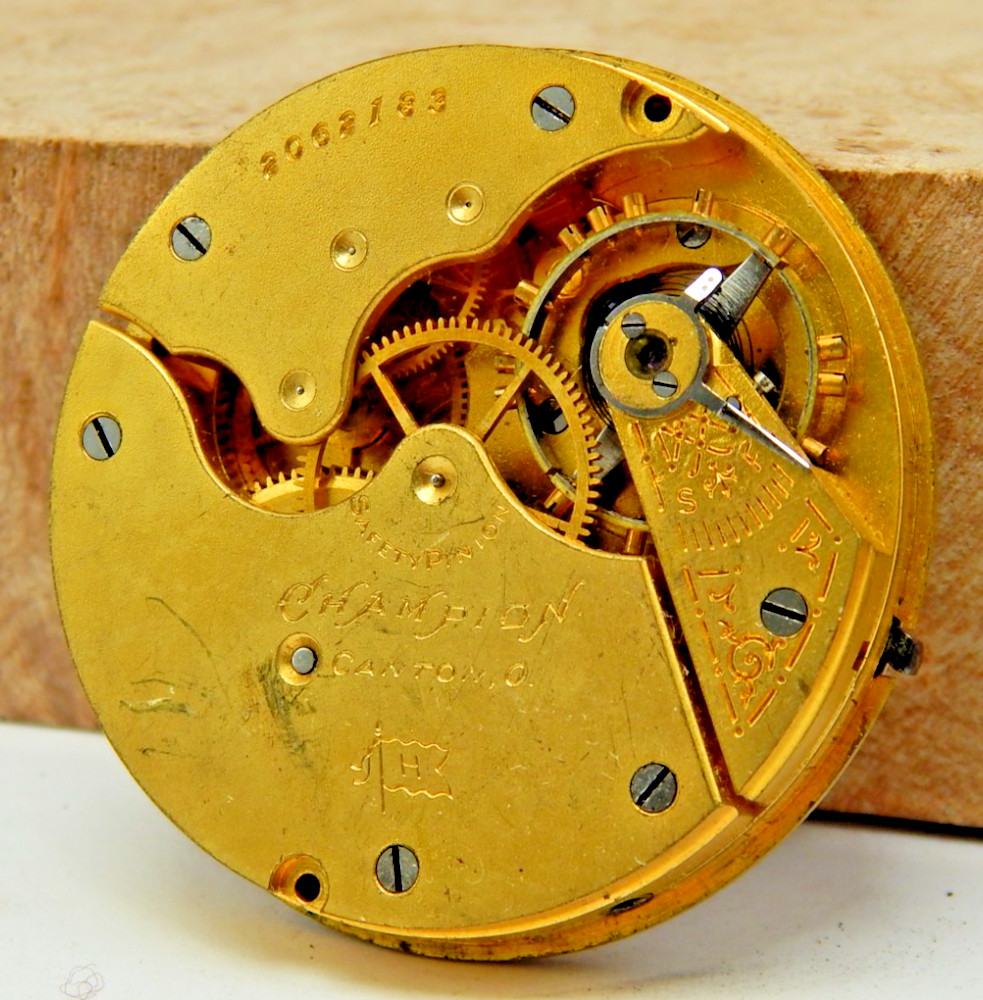Antique 1905 Hampden Champion H 16s 7 jewel pocket watch movement with dial