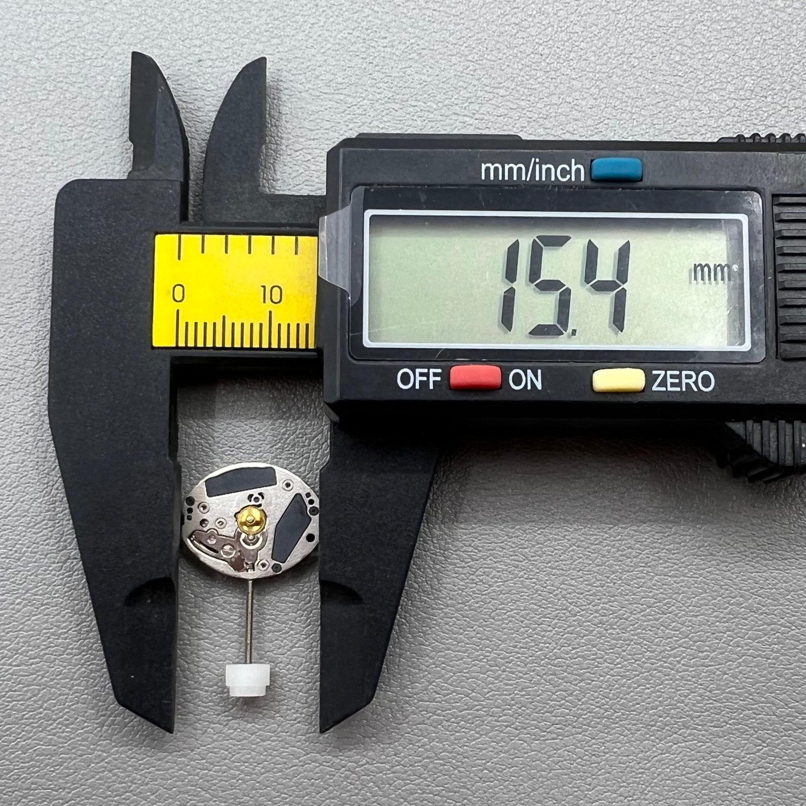 Swiss ETA 901.005 Quartz Movement 2 Hands
