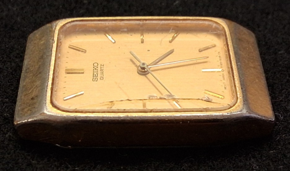 SEIKO QUARTZ TANK VINTAGE WATCH MOVEMENT DIAL PIECE BROKEN FOR PARTS OR REPAIR