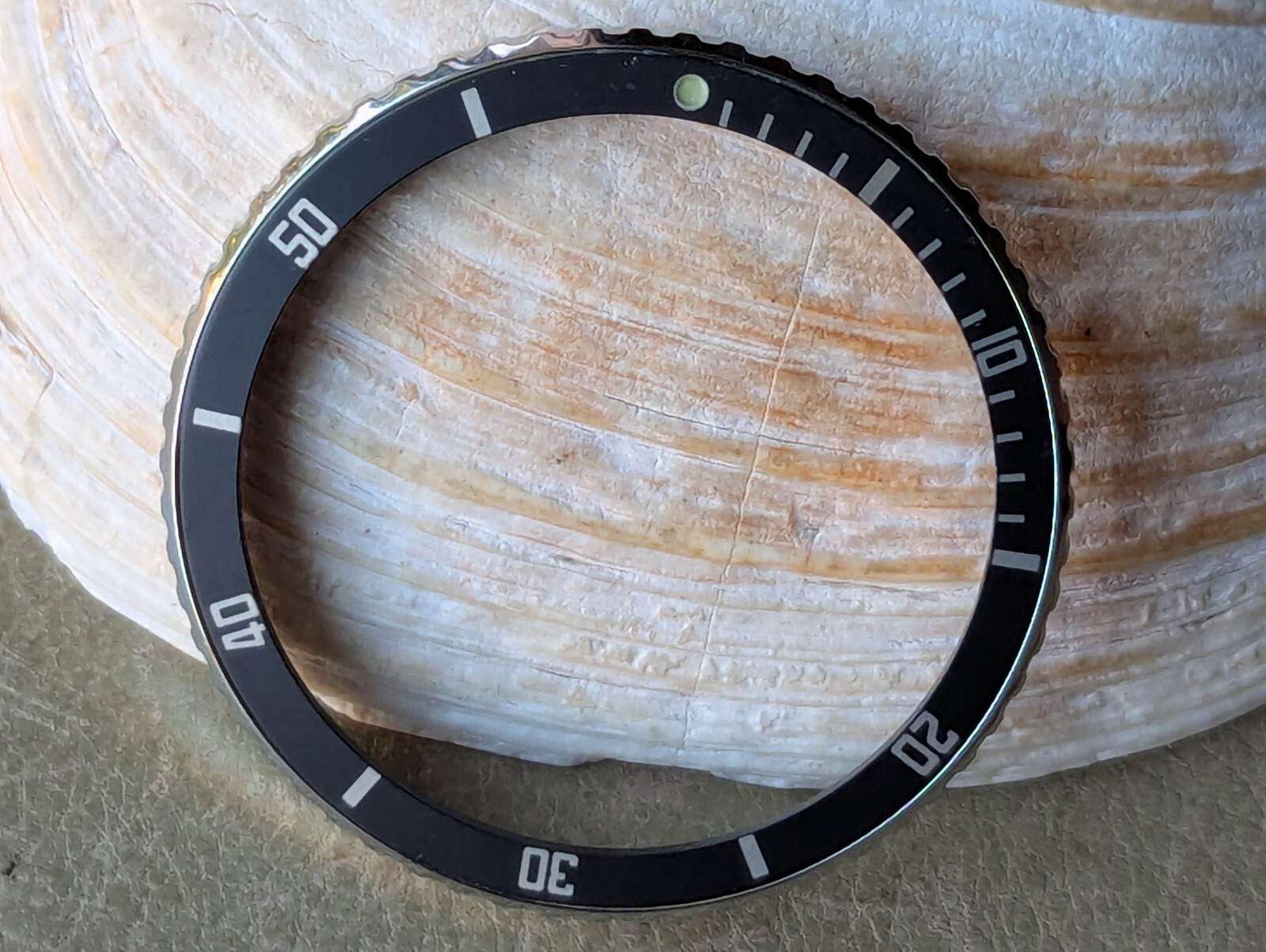 DEFECTIVE NOS Vintage Bulova Accutron Depth Gauge Bezel/Insert FOR 8459 CASES