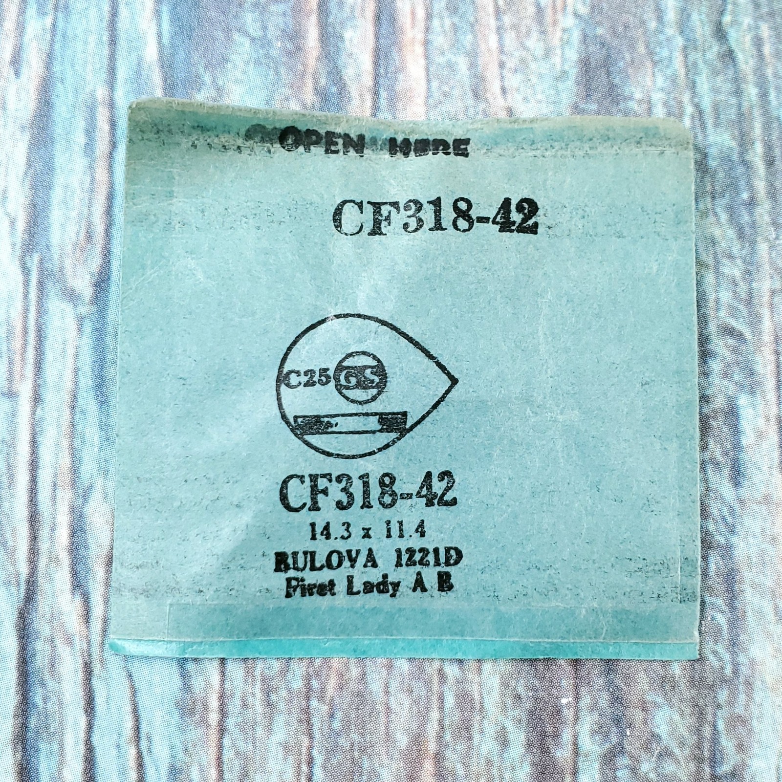 Vintage GS CF318-42 Bulova First Lady A B Crystal. 14.3 x 11.4