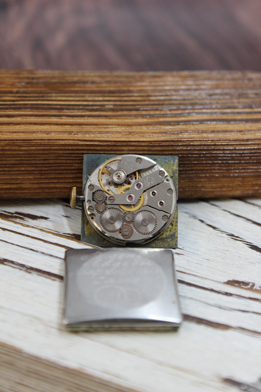 The dial of the men’s watch Slava 2414 21 stone of the USSR does not work