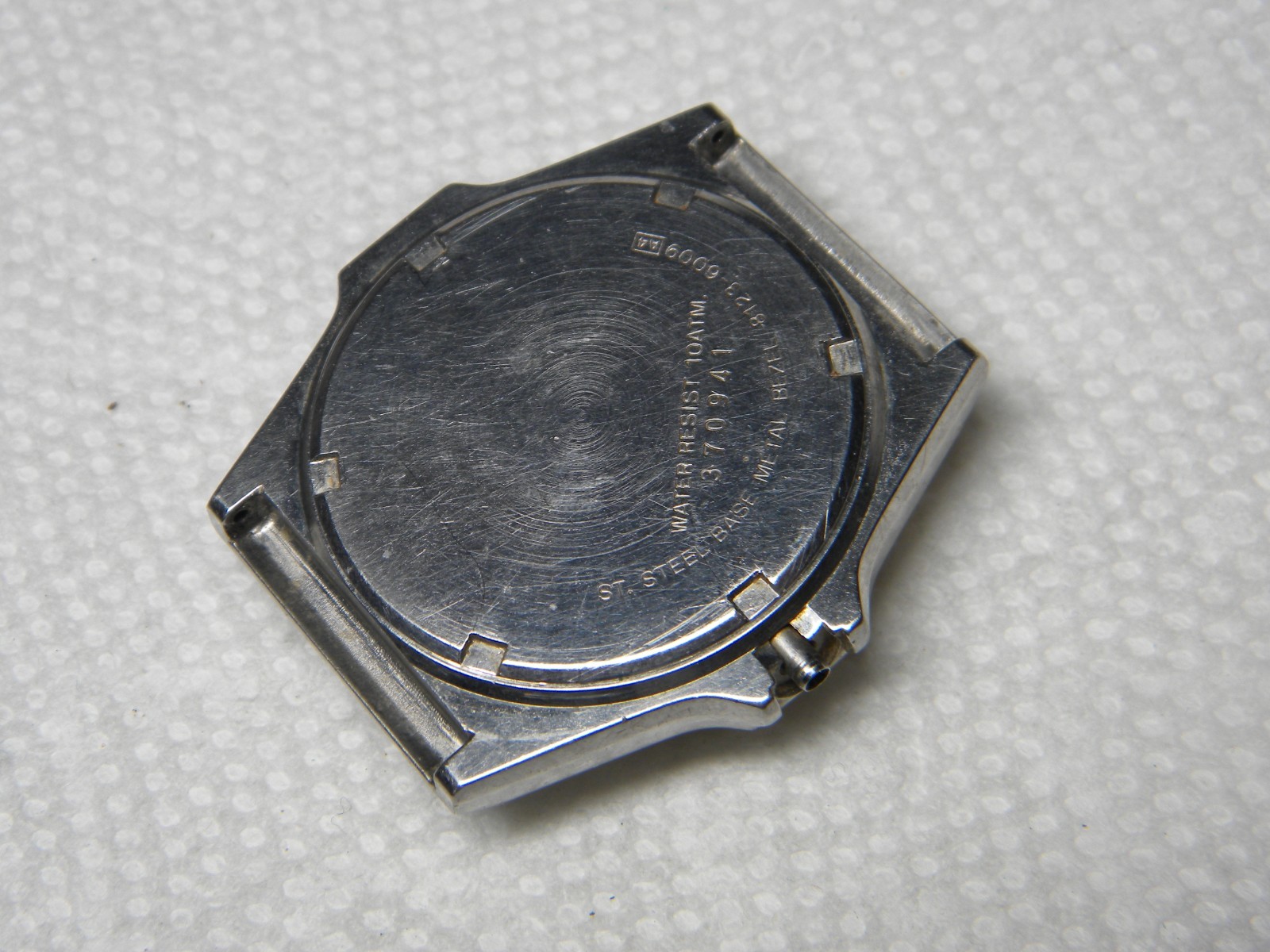 Seiko Case Quartz 8123-6009 & Seiko Quartz Wrist Watch 7N43-8A39 NoRun Parts