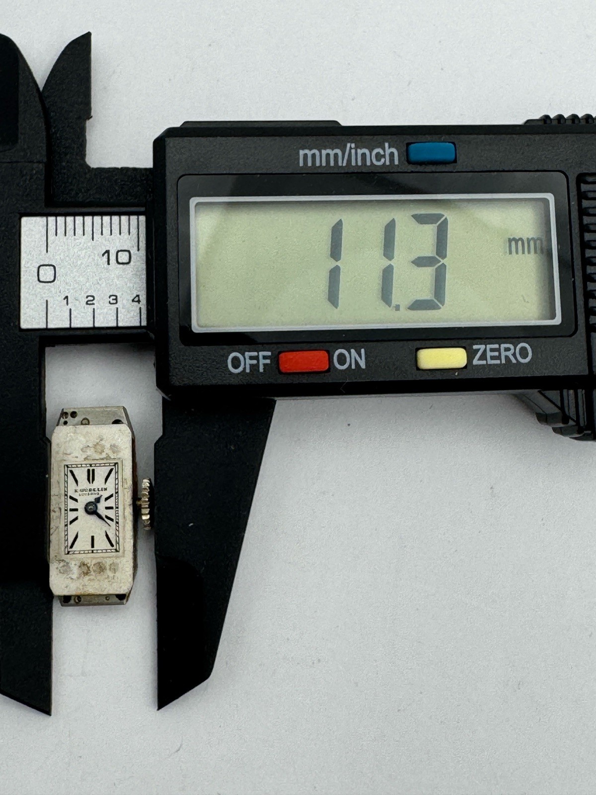 Lot Of 8 Mechanical Watch Movements For Parts Or Repair