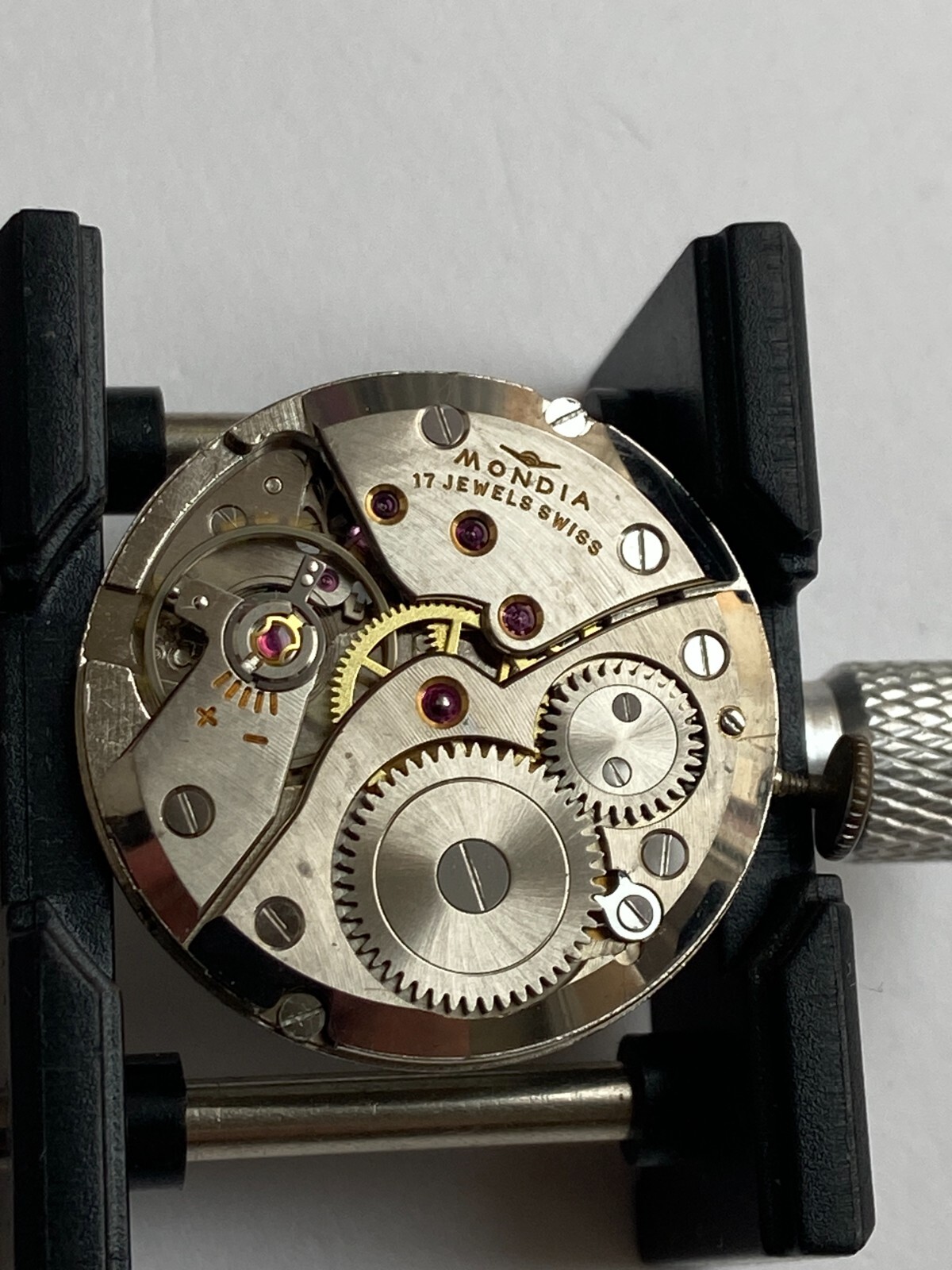 Vinatage wrist watch parts MOVEMENT MONDIA 17 JEWELS CAL P 330 SWISS RRR