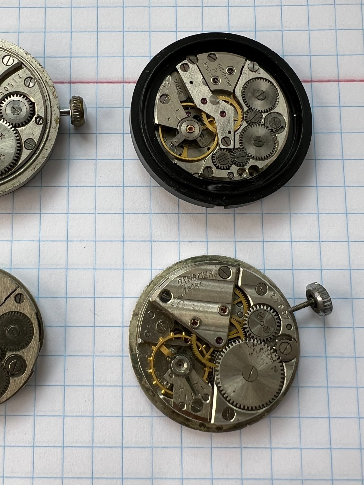 MOVEMENTS (25pcs) FOR MENS WRIST WATCH Raketa, Vostok, Slava etc. USSR for parts