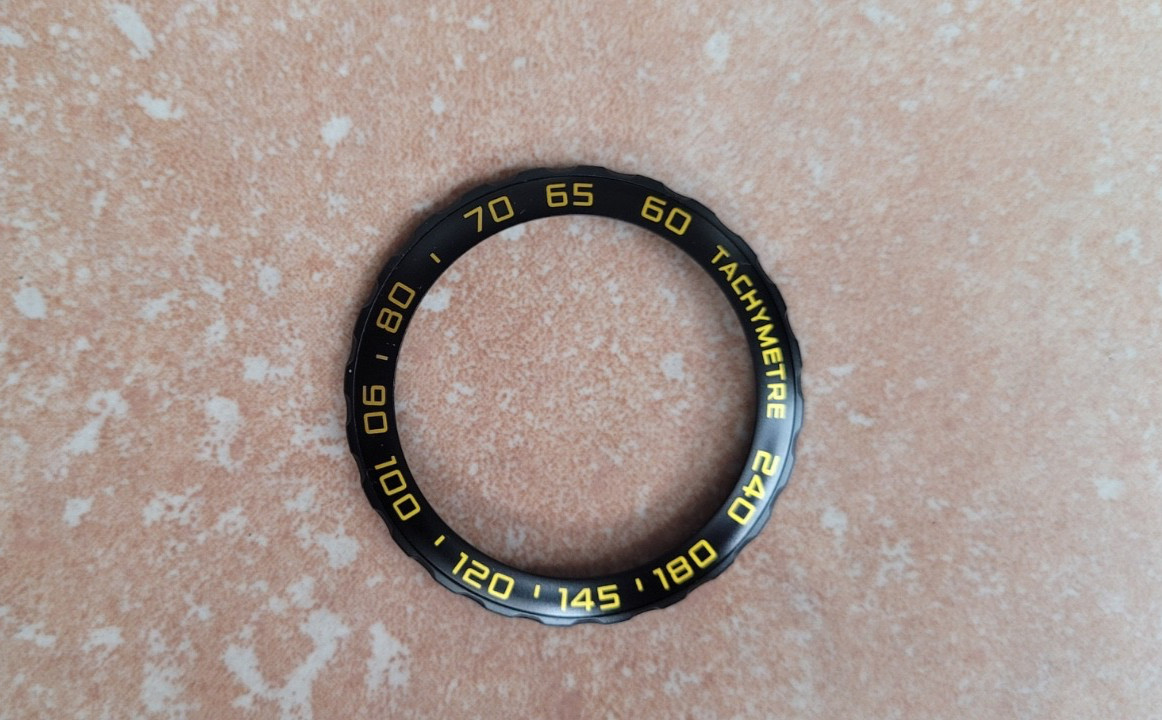 Tag Heuer CAU111E HL0786 Mens Formula 1 Series Watch Bezel Black Titanium Yellow