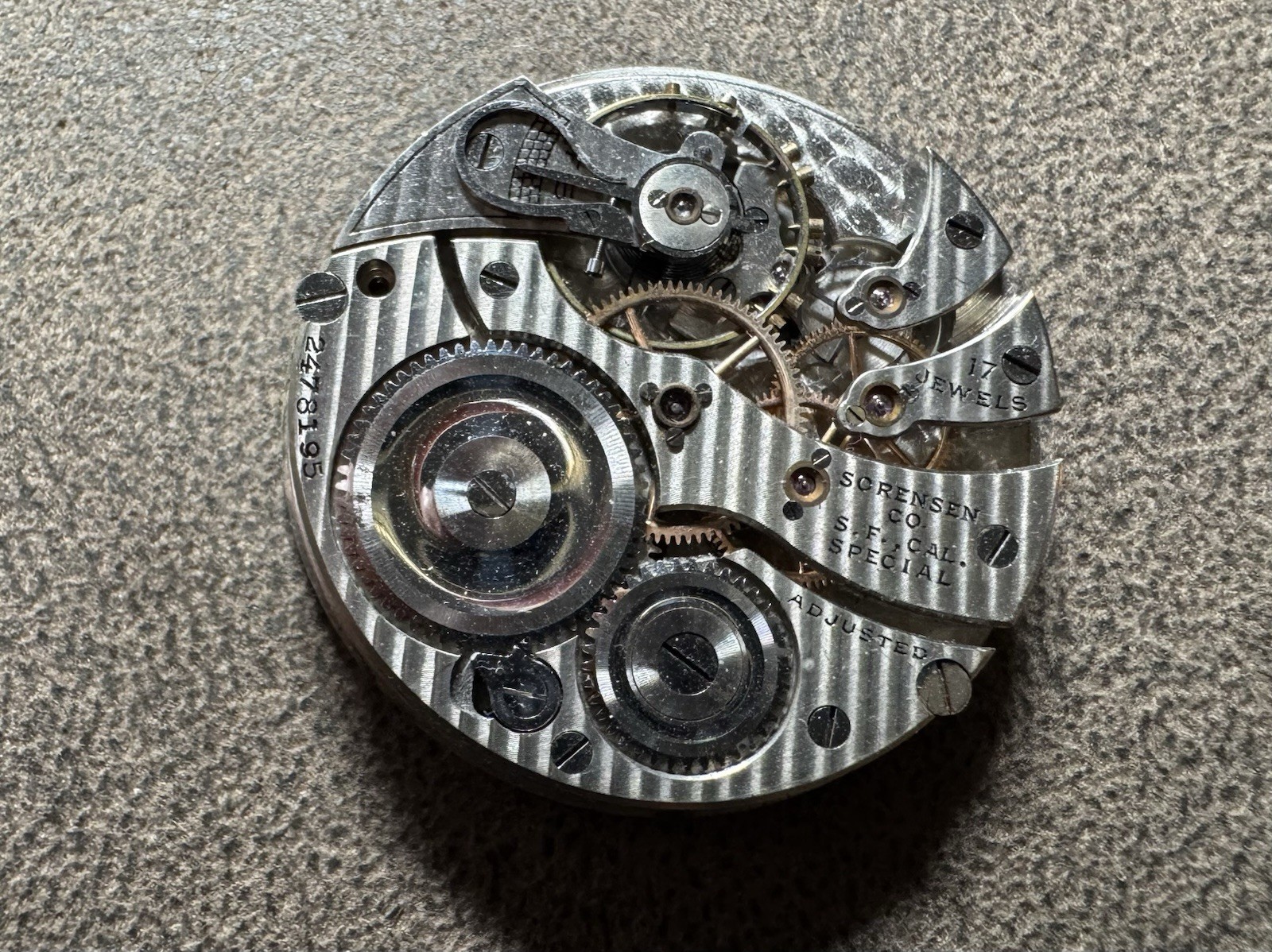 1912 ILLINOIS 16S 17J GRADE 305 ADJUSTED POCKET WATCH MOVEMENT private label