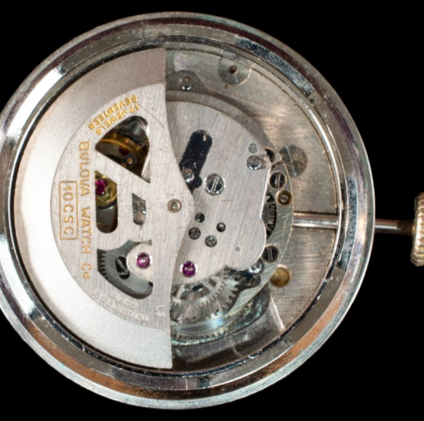 BULOVA 17 Jewel Movement Cal 10 CSC Silver Dial Gold Markers