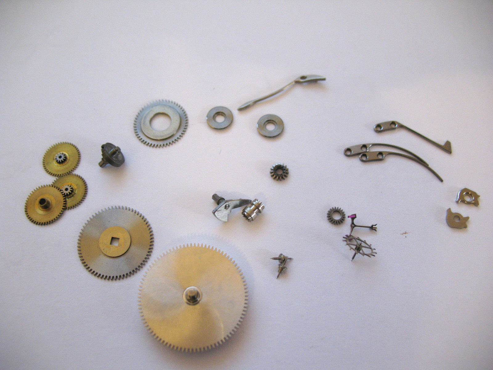 PATEK PHILIPPE POCKET WATCH 17″ 210 + 17″ 250 ASSORTED MOVEMENT PARTS