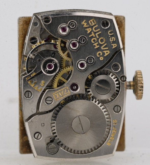 BULOVA cal. 7AK, 21j WRIST WATCH MOVEMENT, RUNS (M11)