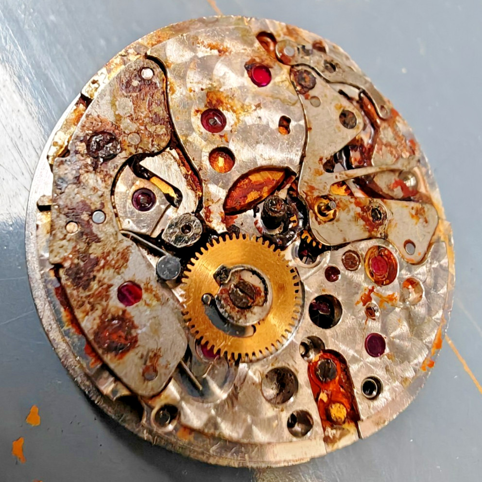 Orig ROLEX CAL 2236 Movement INCOMPLETE NON WORKING FOR PARTS DAMAGED bent