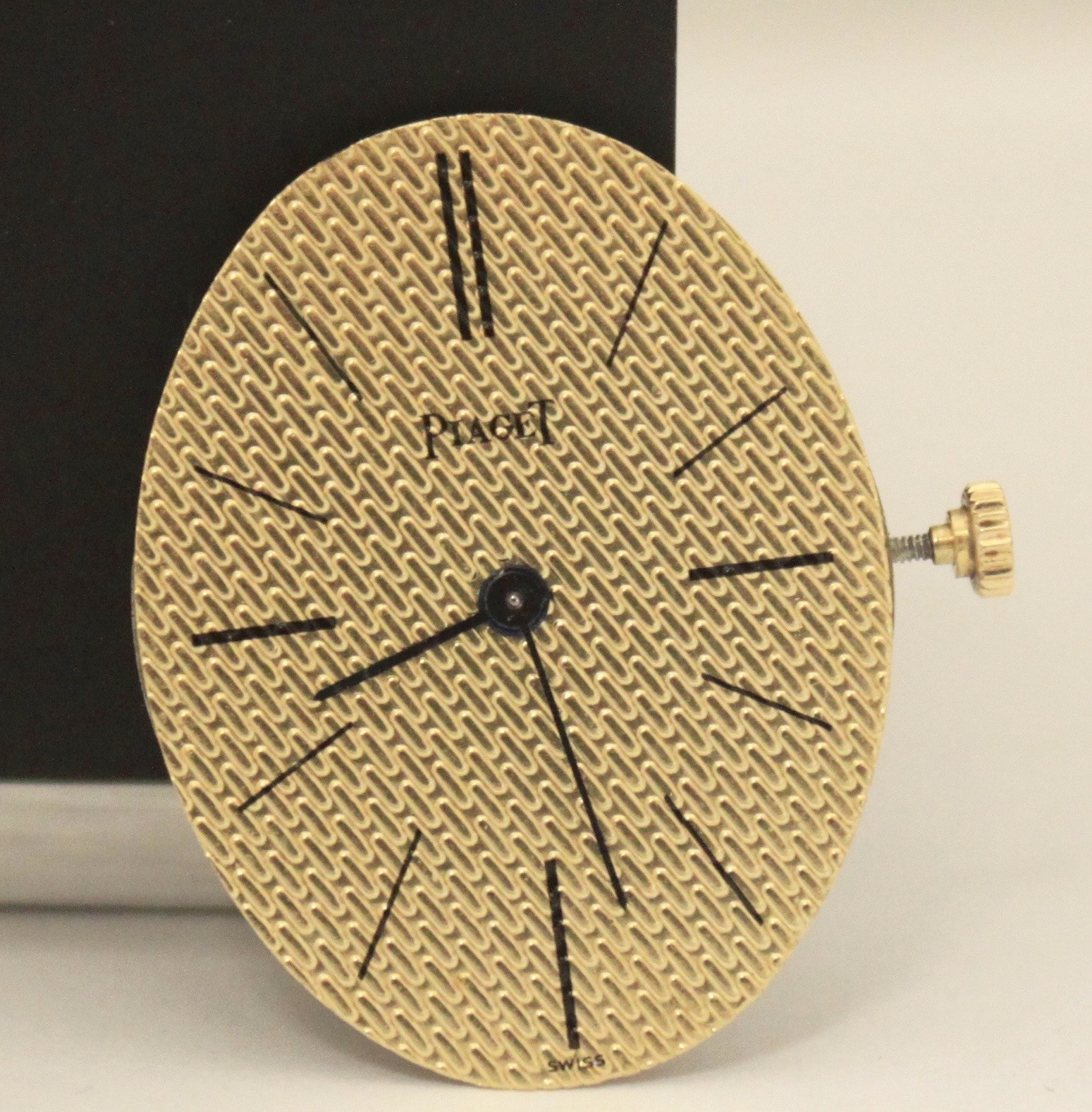 Piaget 9P 18 Jewel Hand-Winding Champagne Dial Working Movement