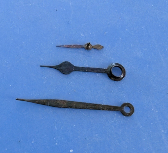 VINTAGE 16 SIZE WALTHAM VANGUARD WATCH HANDS SET