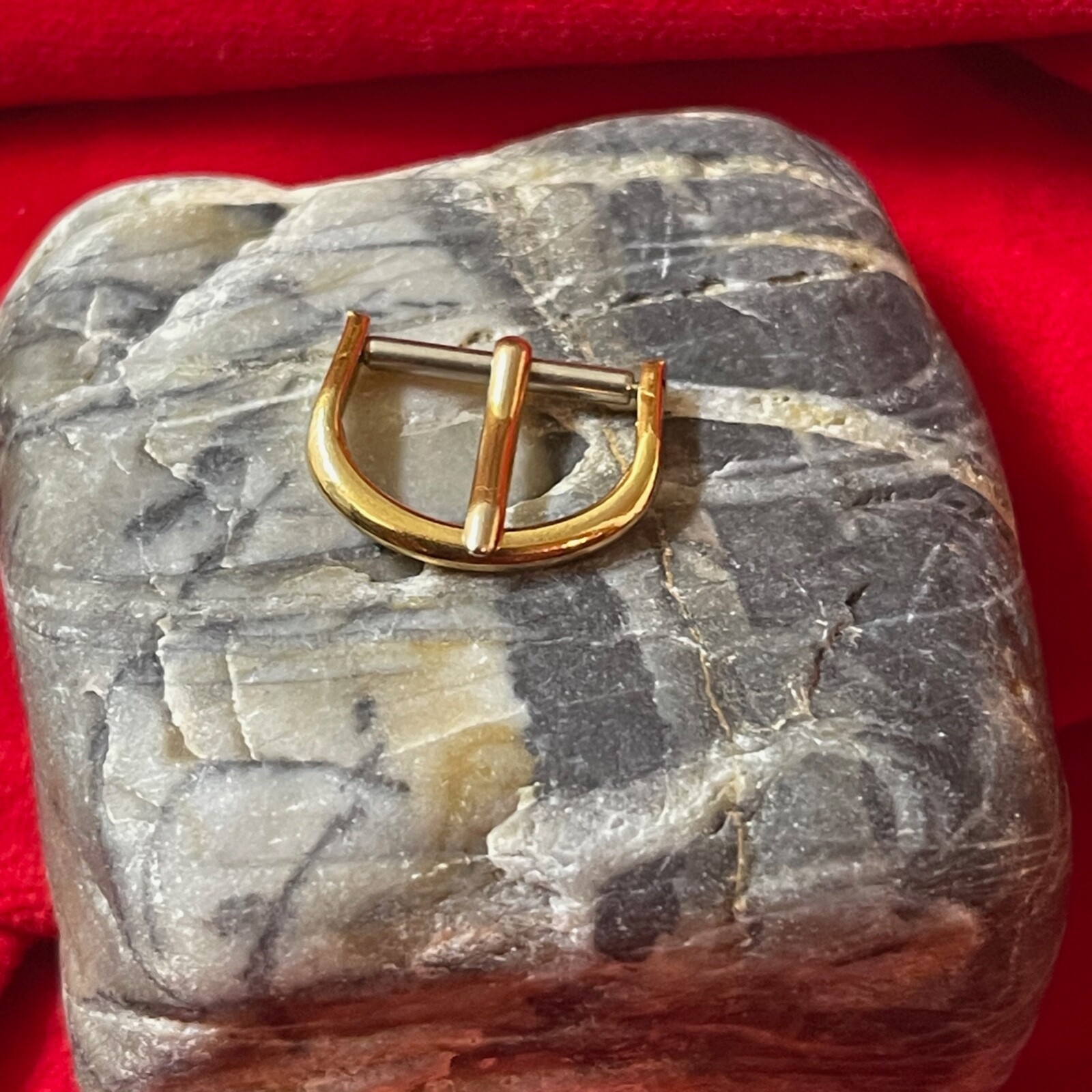 Old stock 1930s yellow gold plated 14mm inner opening vintage watch strap buckle