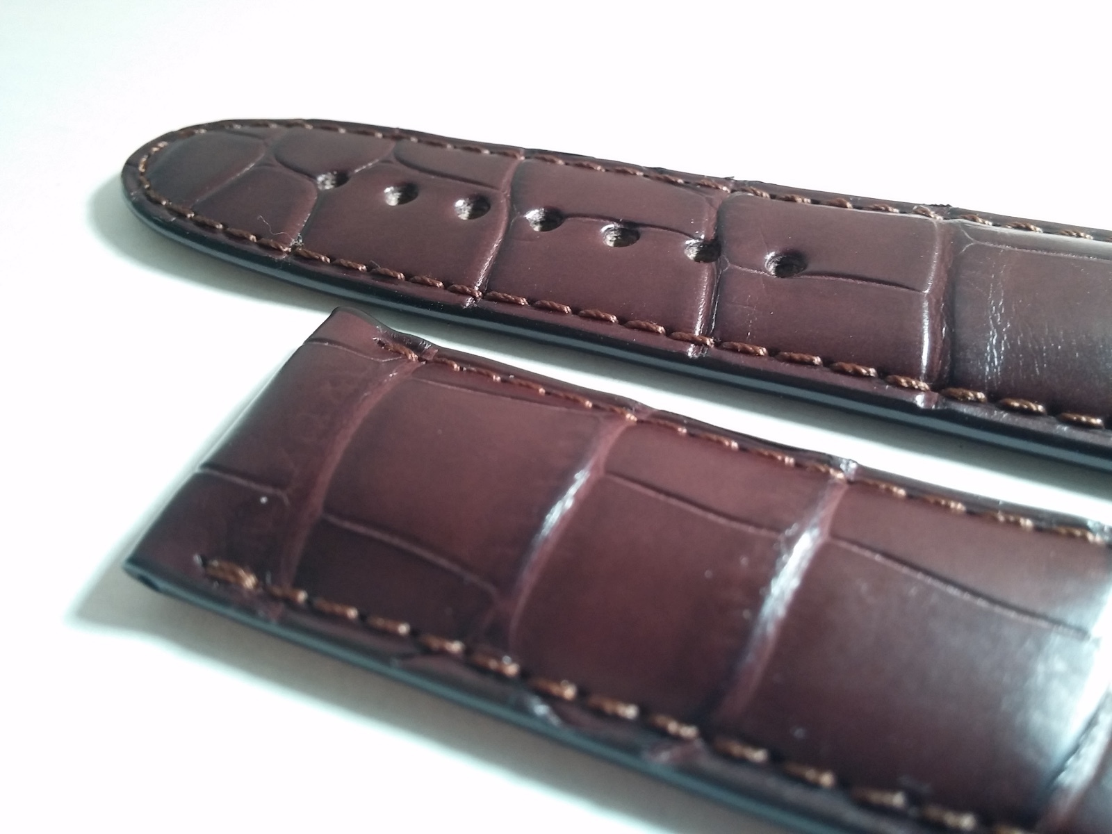 Montblanc band, 22/20mm Dark Brown, crocodile, NEW, lightly padded, brown stitch