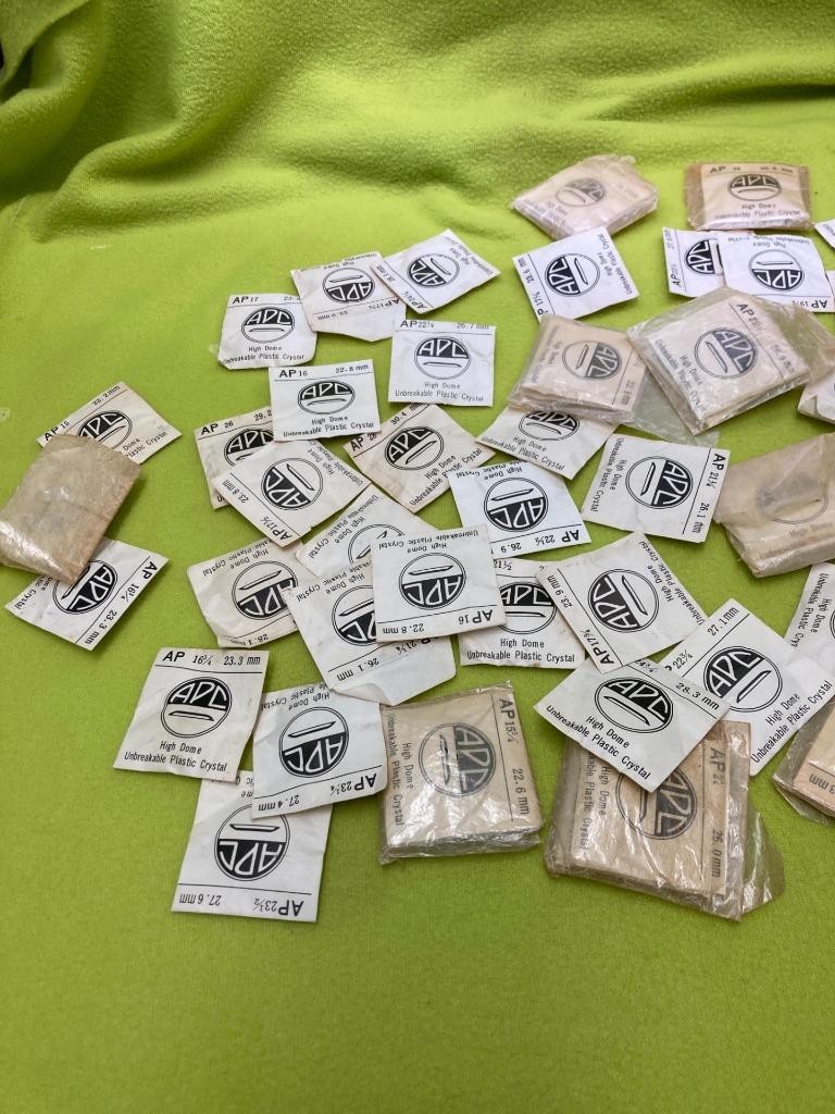 LG Lot 65 Pcs NOS APC Genuine Plastic High Round Watch Crystals Over 25 Sizes
