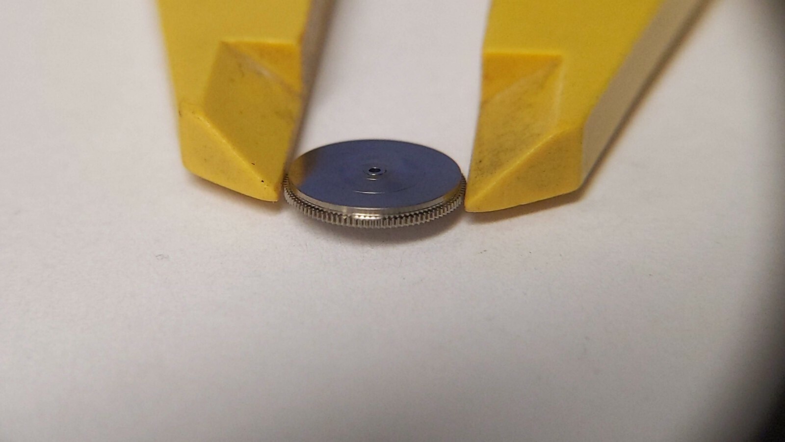 Cartier Barrel and Arbor 9.2mm diameter, arbor height 1.4mm, part 180. calibre u