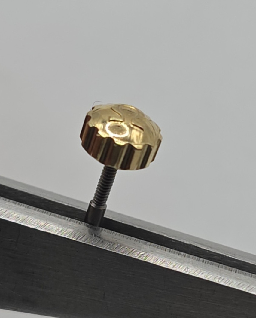OMEGA Vintage Waterproof Yellow Gold Plated Crown D.4.7mm P.90 2mm Tube