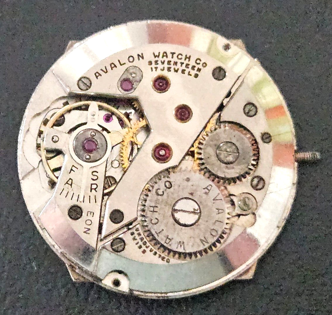 AVALON 26mm 17J Watch Movement (REMOVED FROM GOLD CASE/BALANCE RUNS) LOT.125