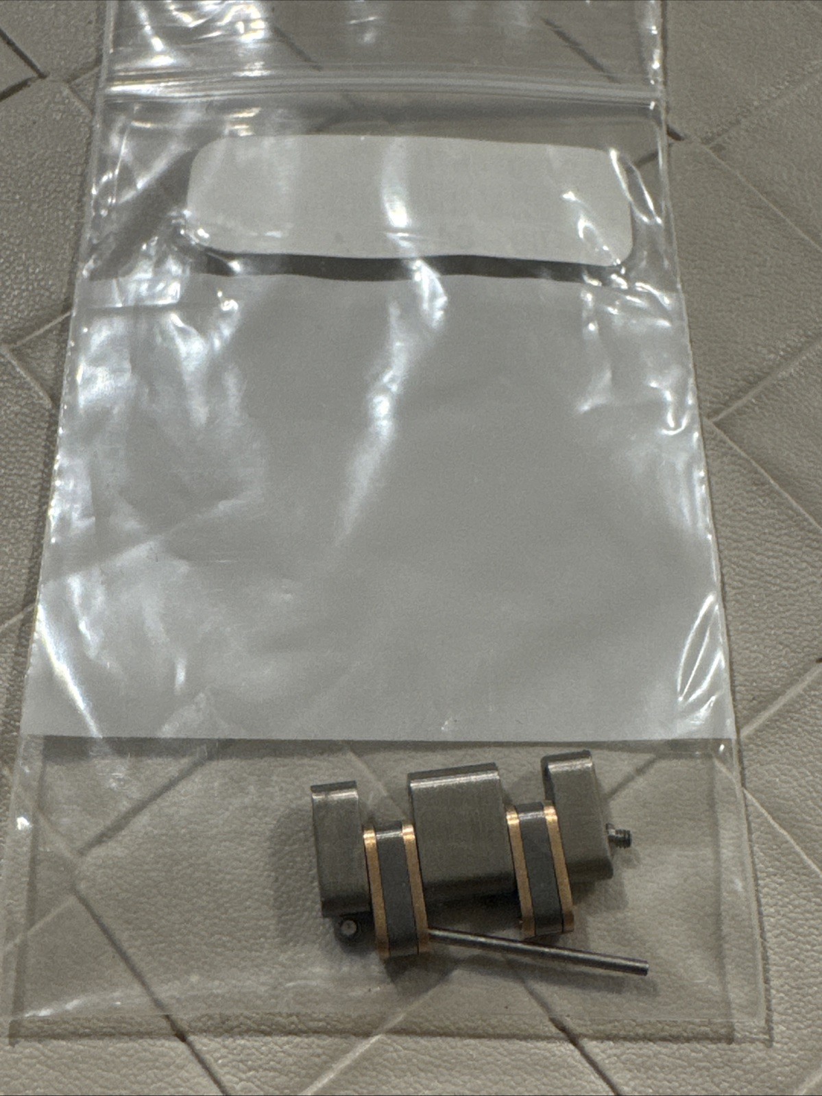Genuine Omega Bracelet Link Titanium Tantalum Sedna Gold 210.60.42.20.99.001