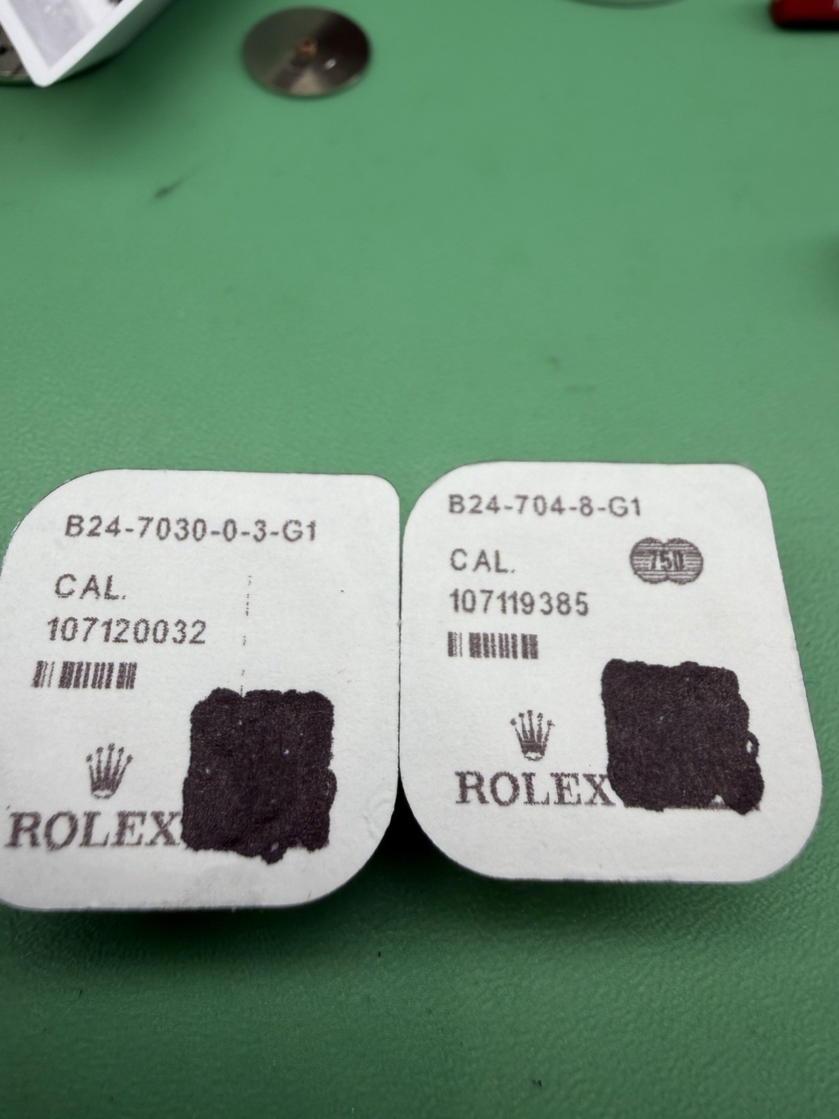 Rolex Crown 24-704-8 And Case Tube