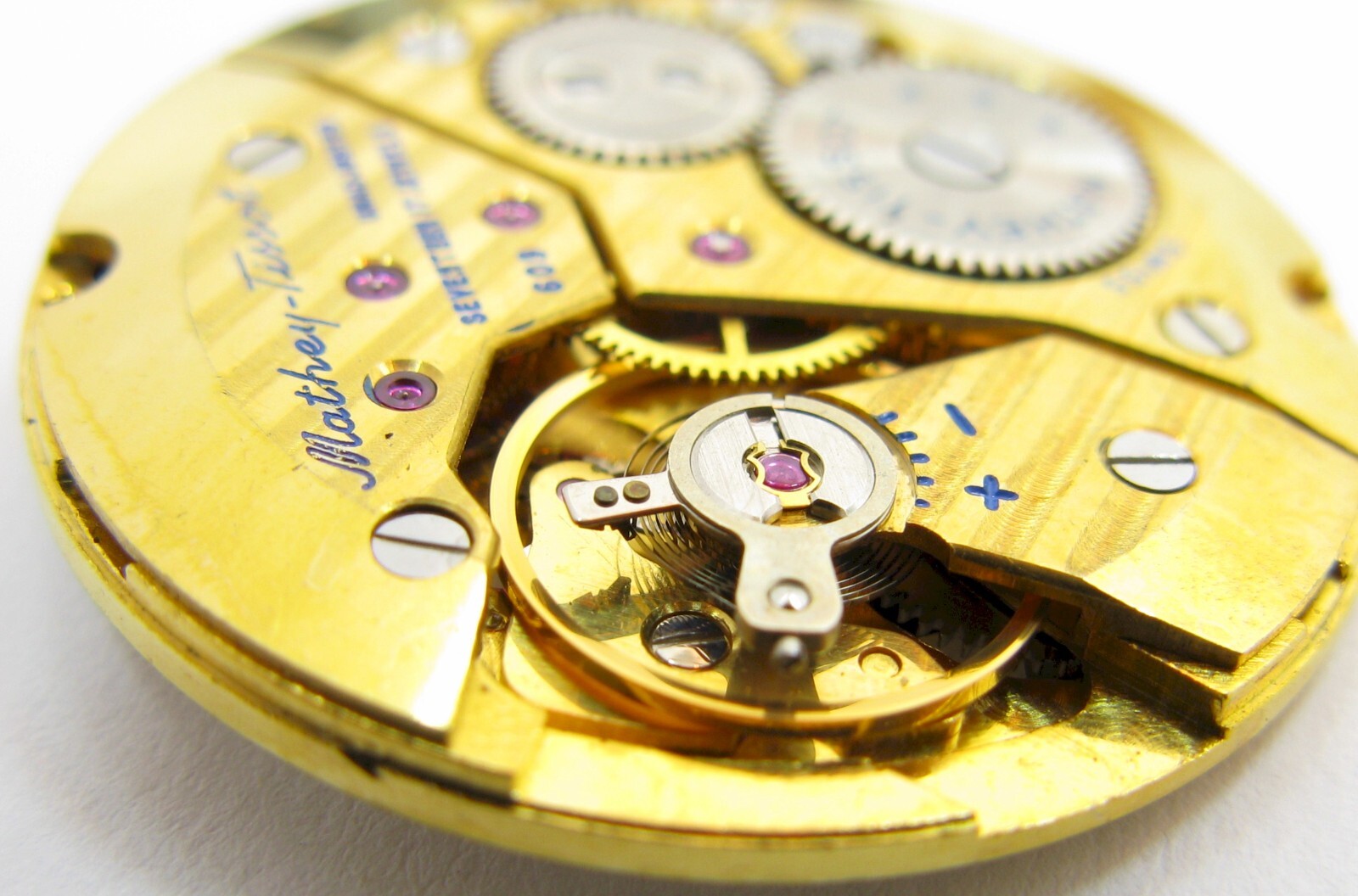 M. Tissot 609 Peseux manual winding 17 jewels watch movement for part