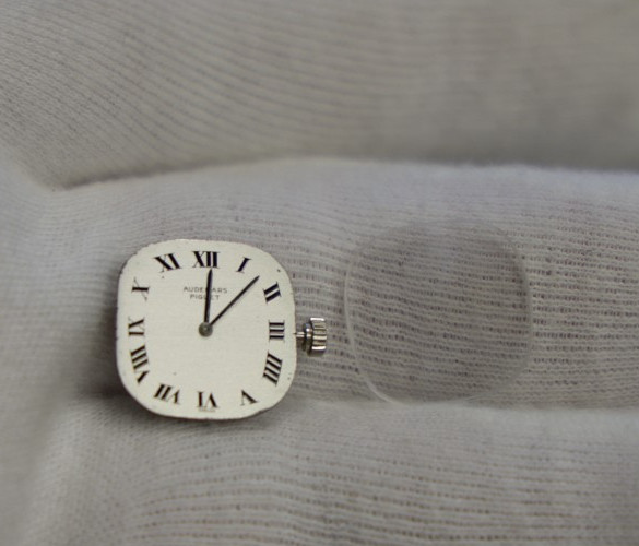 Audemars Piguet Ladies 20 Jewel Watch Movement w/Dial (Runs)