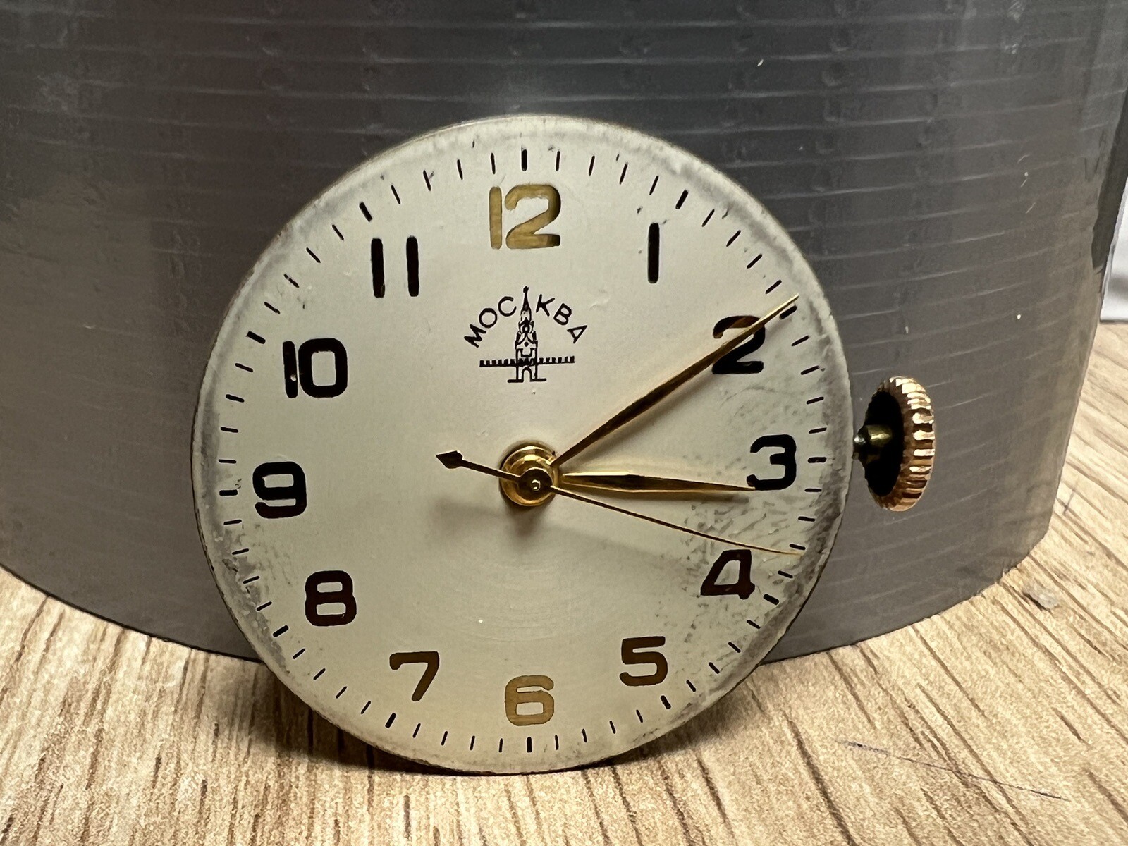 Watch movement USSR Moskva From Gold Watches 1MCHZ. FOR PARTS