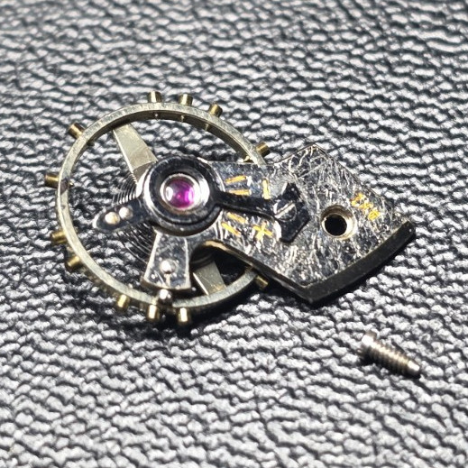 Vintage Benrus BH25 / ETA 679 Complete Balance/ Cock – Broken Top Pivot