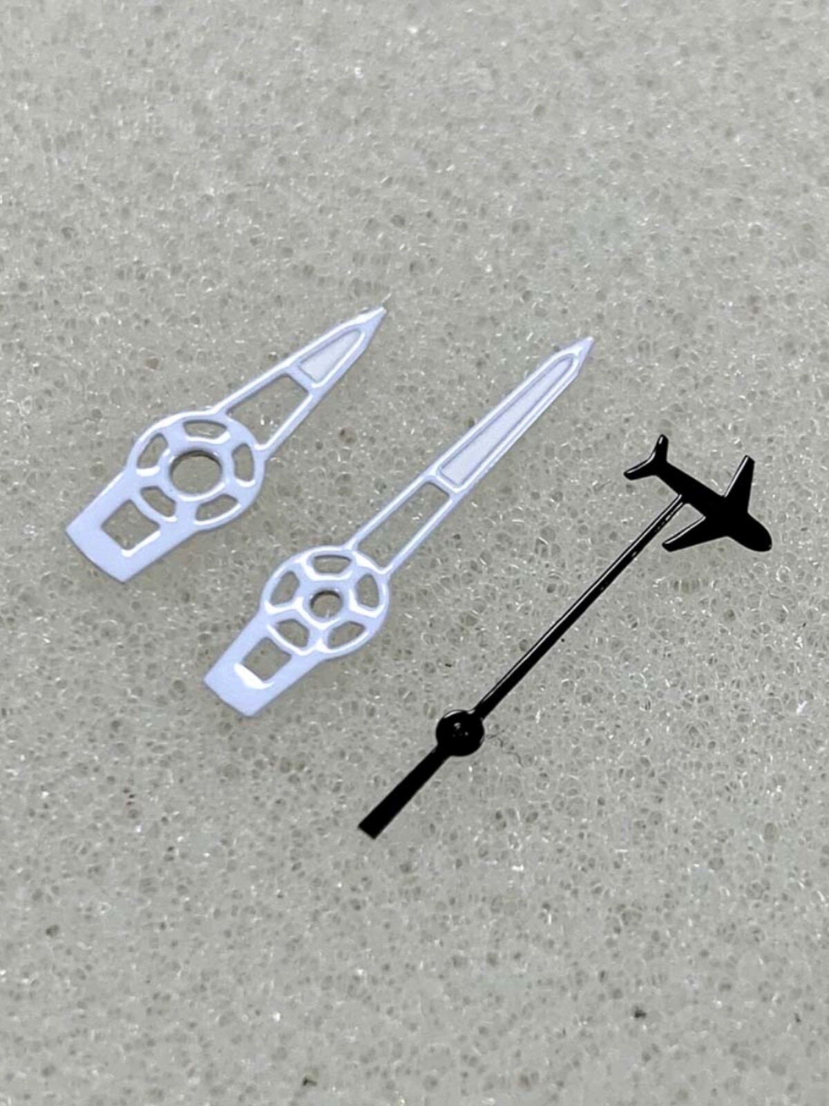 1Set Moving Airplane Flying Watch Hands For NH35 NH36 ETA2824/2836 8 x12x12.5mm