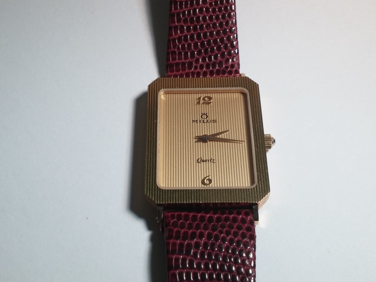 Milus quartz 830.004 yellow/gold watch Lizard Leather 17mm, Swiss Made, engraved