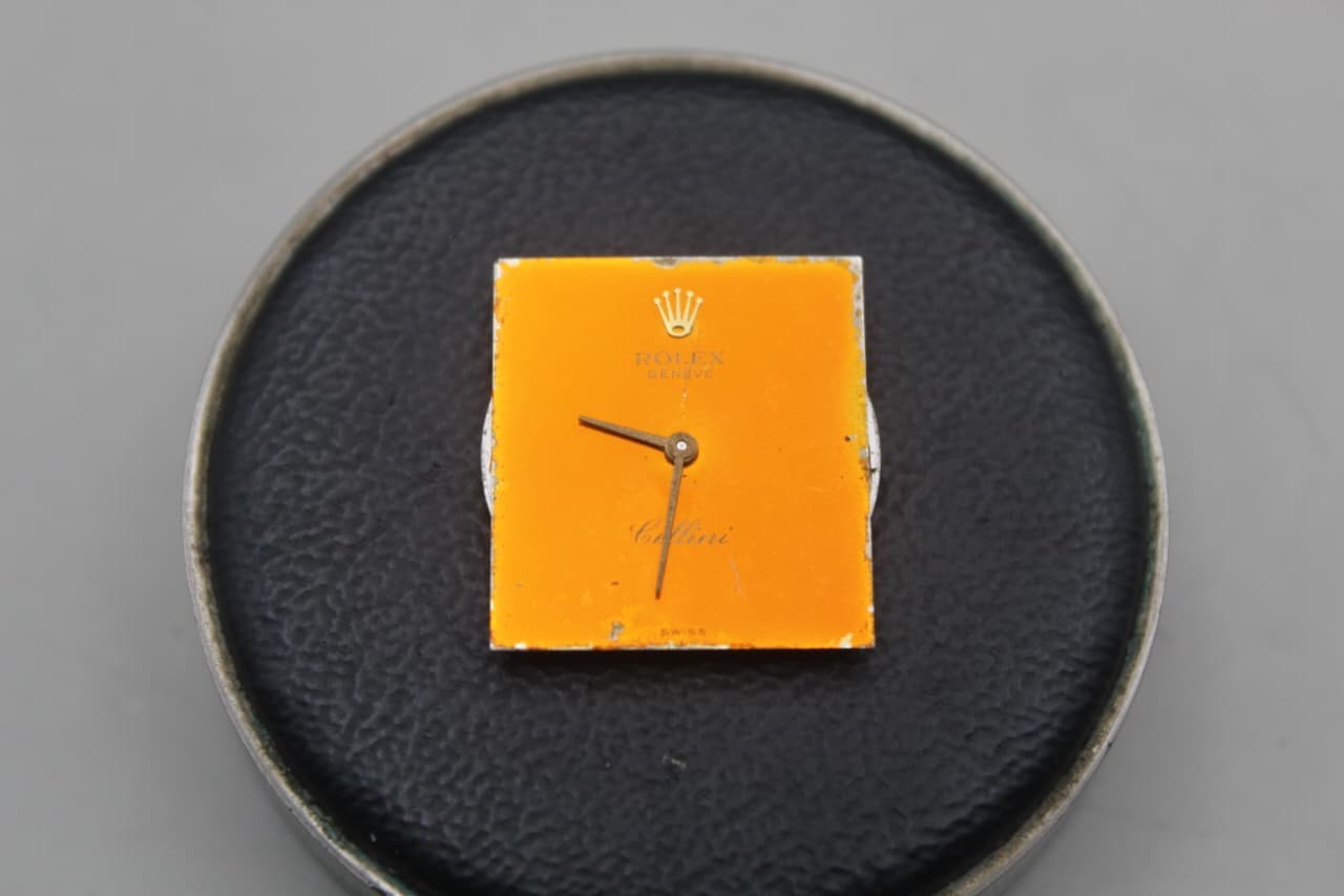 Rolex cellini 1600 movement with dial and hands – For parts or project only