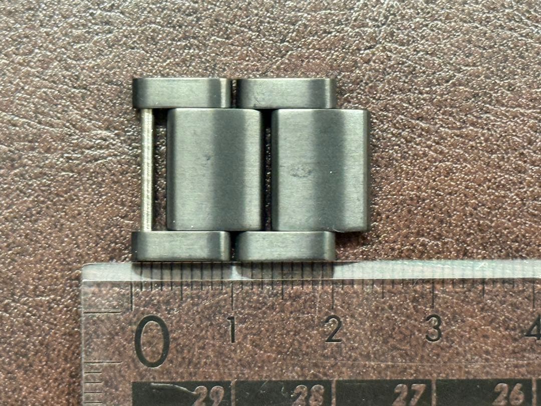 Tudor Heritage Black Bay Dark 79230DK Original 2 Links, 18mm width