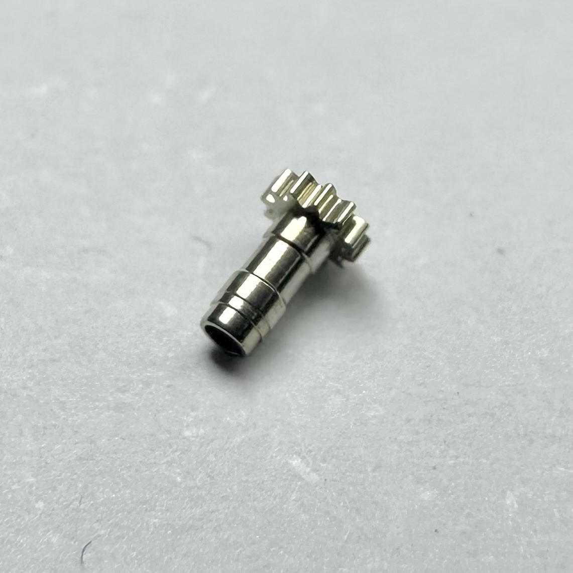 NOS 225 560 CANNON PINION FOR SEIKO LM 5605 5606 5621 5625 5626 5641 5645 5646