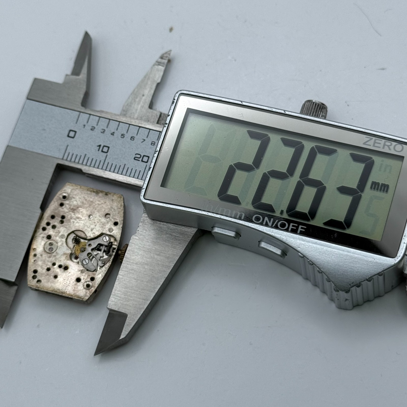 Tank Watch Movement Unidentified 15 Jewels Swiss Vintage Parts Repair 19.9mm