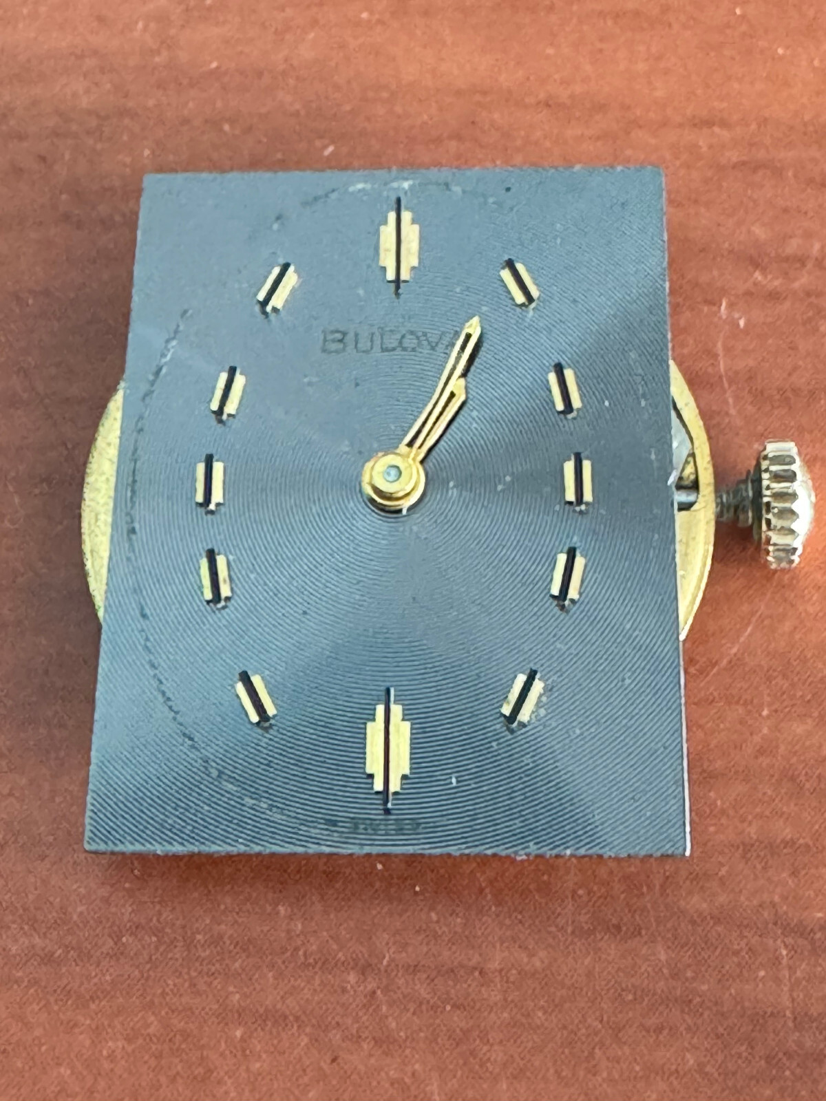 VINTAGE BULOVA WRIST WATCH MOVEMENT CAL. 8EA KEEPING TIME 17 JEWEL