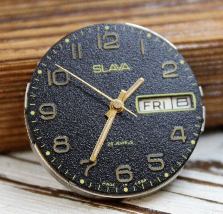 The dial of the men’s watch Slava 2628 26 stone of the USSR does not work
