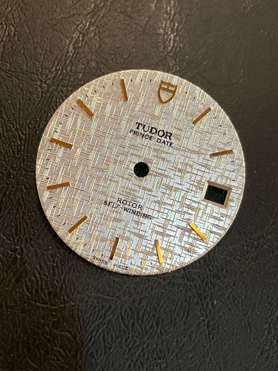Authentic Tudor 74033 Oyster Prince Date Linen Dial w/ Gold Hour Markers